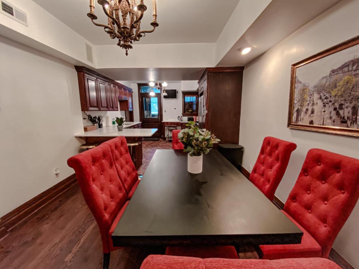Luxurious Classic Gold Coast Villa For 12 Guests Chicago Luaran gambar