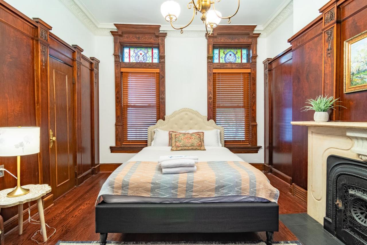 Luxurious Classic Gold Coast Villa For 12 Guests Chicago Luaran gambar