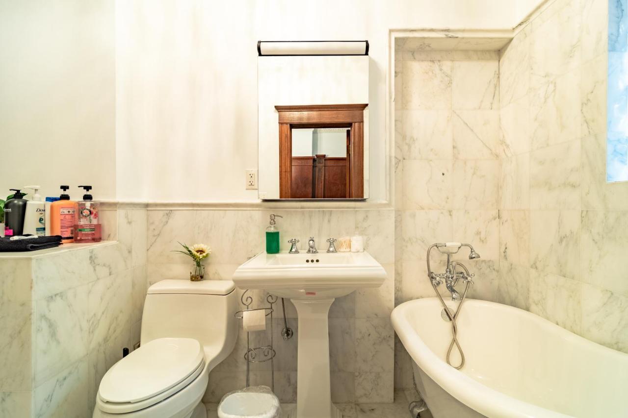 Luxurious Classic Gold Coast Villa For 12 Guests Chicago Luaran gambar