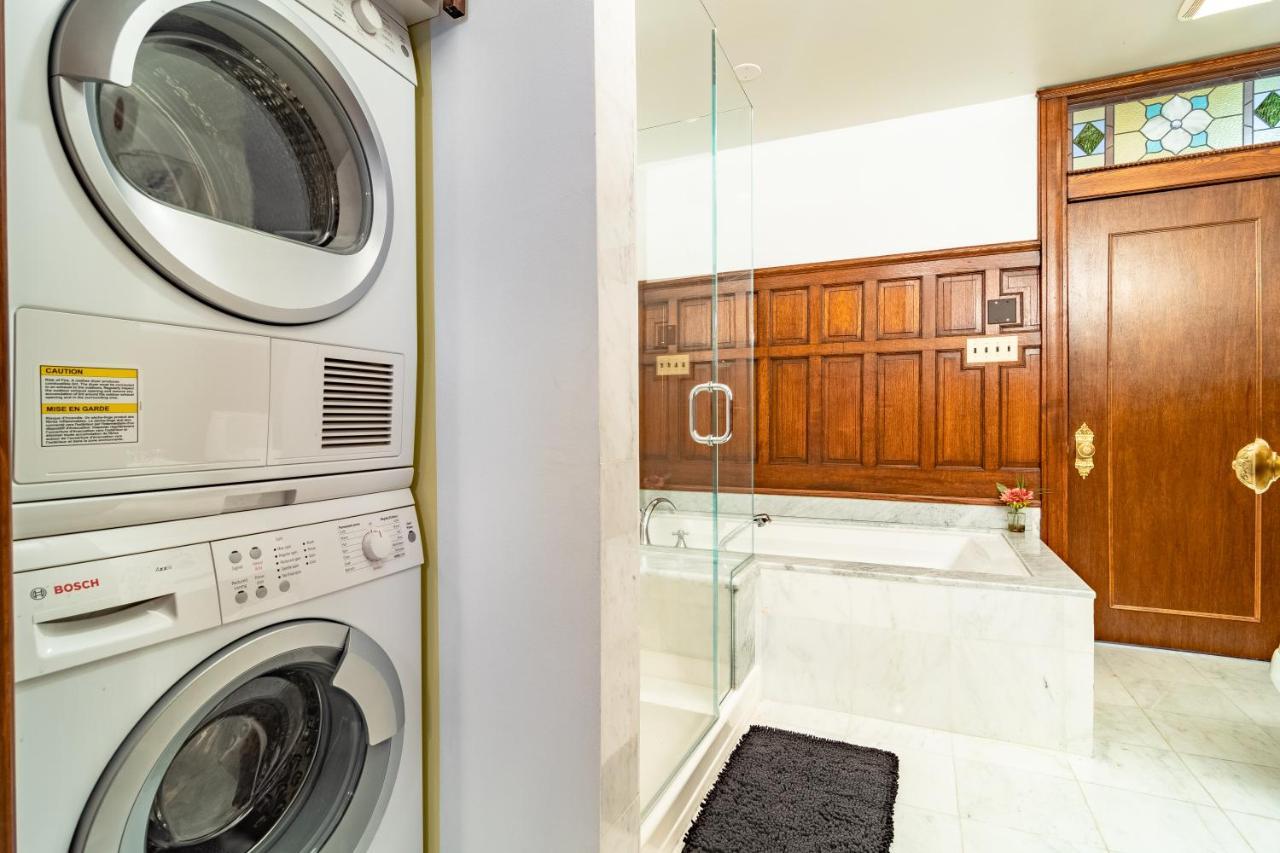 Luxurious Classic Gold Coast Villa For 12 Guests Chicago Luaran gambar