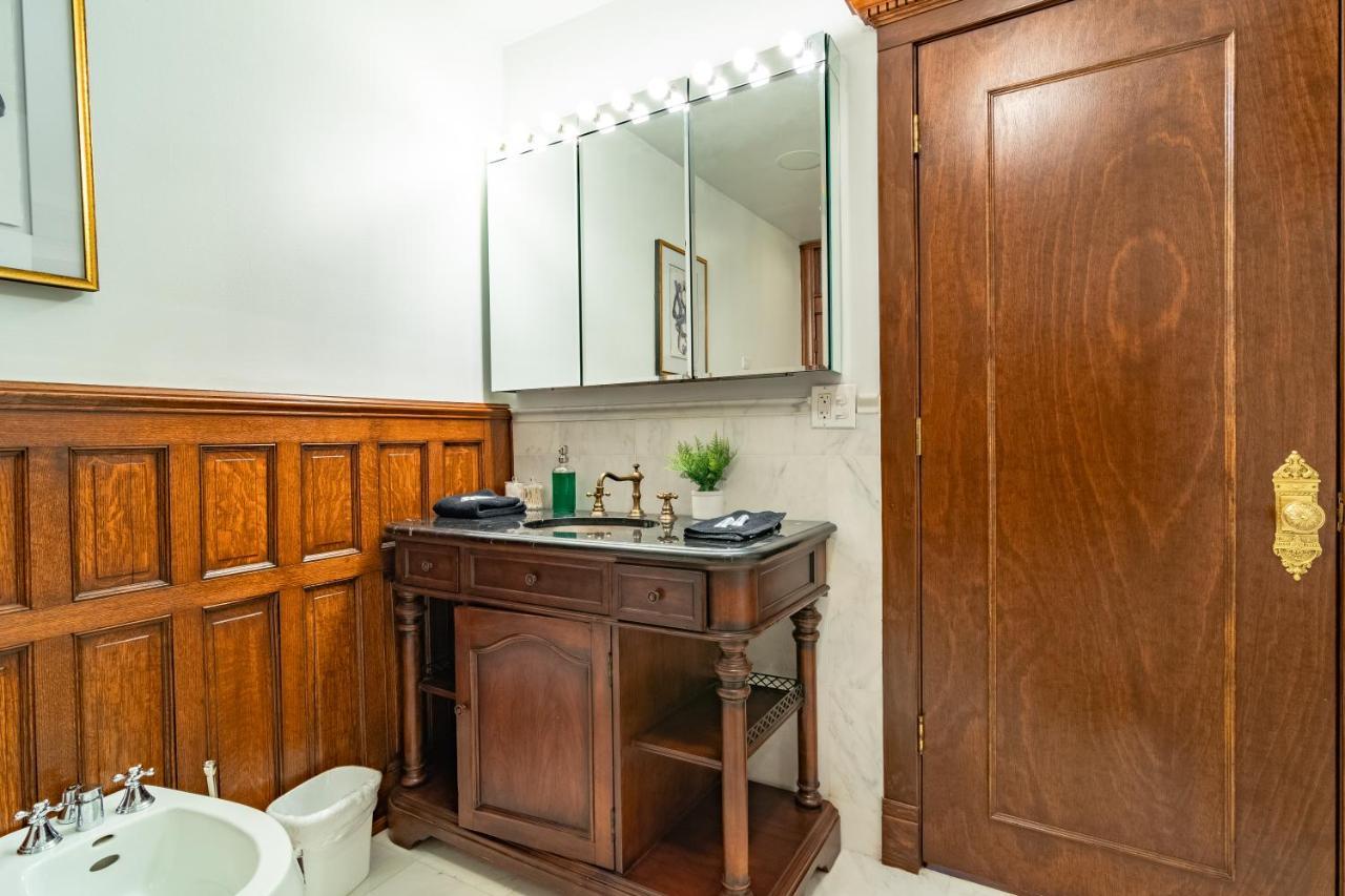 Luxurious Classic Gold Coast Villa For 12 Guests Chicago Luaran gambar
