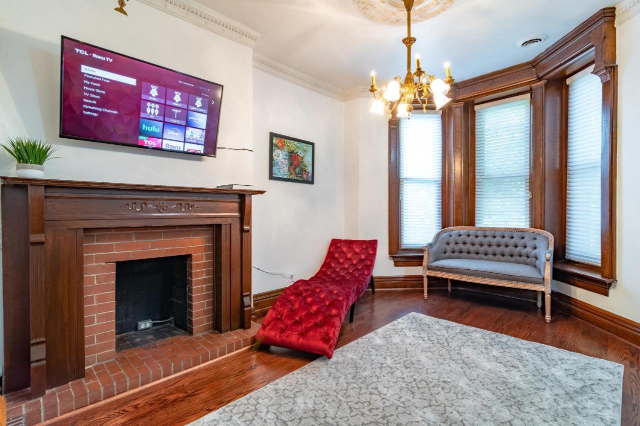 Luxurious Classic Gold Coast Villa For 12 Guests Chicago Luaran gambar