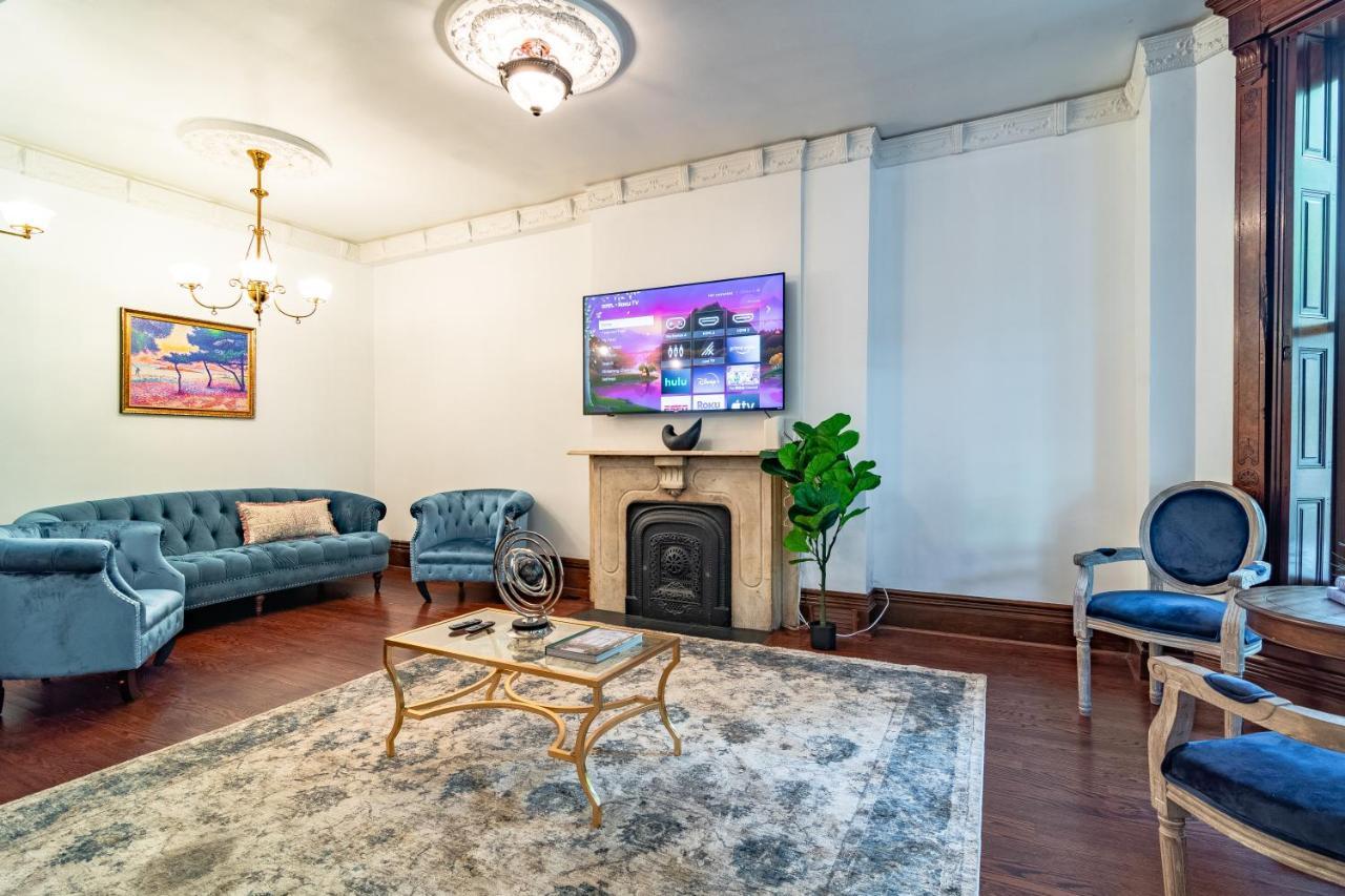 Luxurious Classic Gold Coast Villa For 12 Guests Chicago Luaran gambar