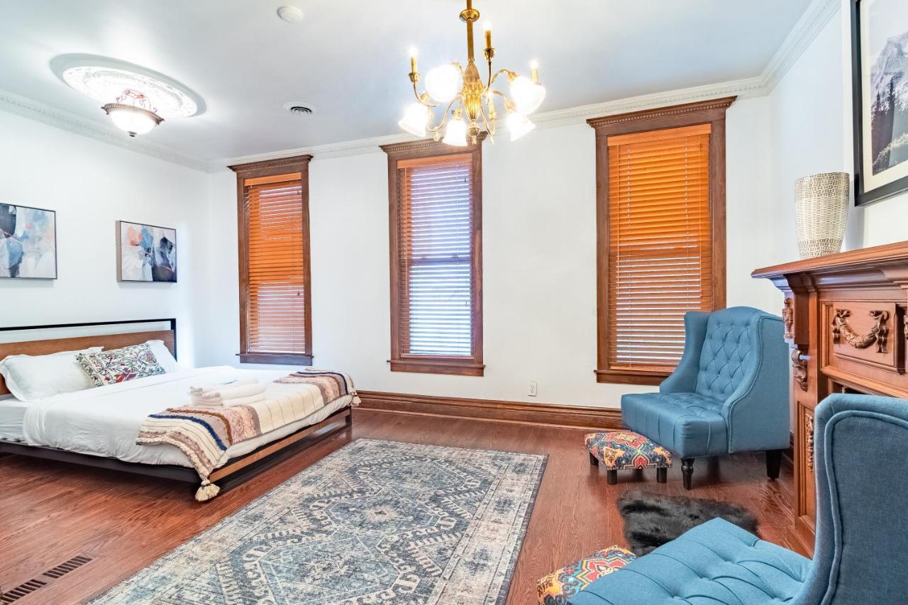 Luxurious Classic Gold Coast Villa For 12 Guests Chicago Luaran gambar