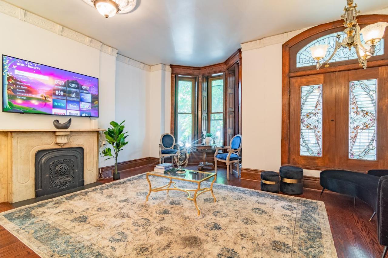 Luxurious Classic Gold Coast Villa For 12 Guests Chicago Luaran gambar