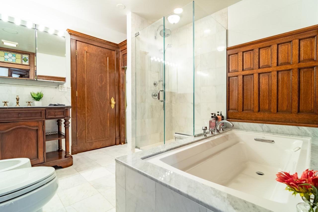 Luxurious Classic Gold Coast Villa For 12 Guests Chicago Luaran gambar
