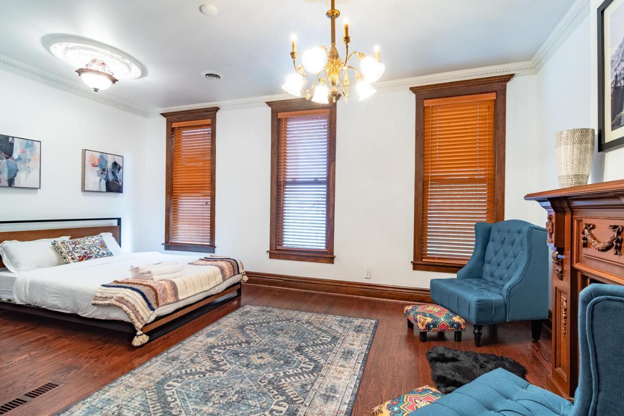 Luxurious Classic Gold Coast Villa For 12 Guests Chicago Luaran gambar