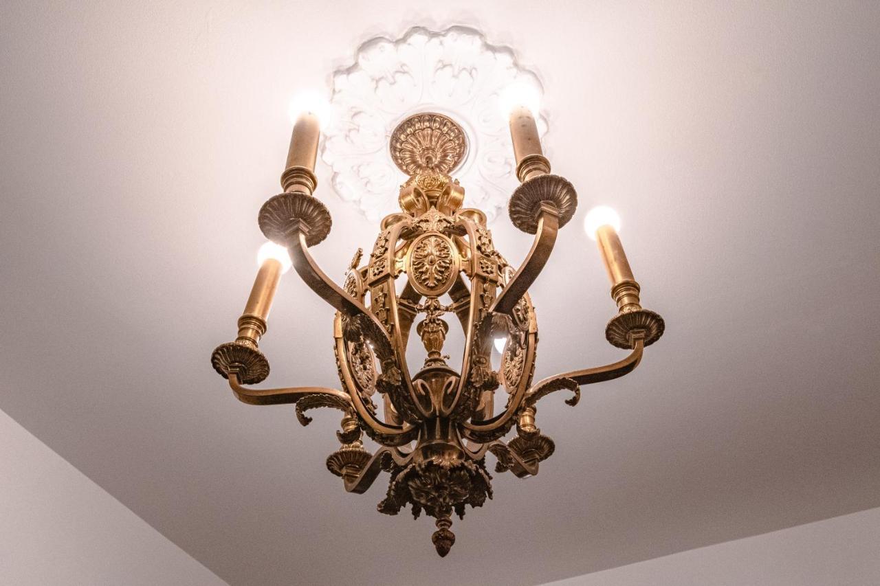 Luxurious Classic Gold Coast Villa For 12 Guests Chicago Luaran gambar