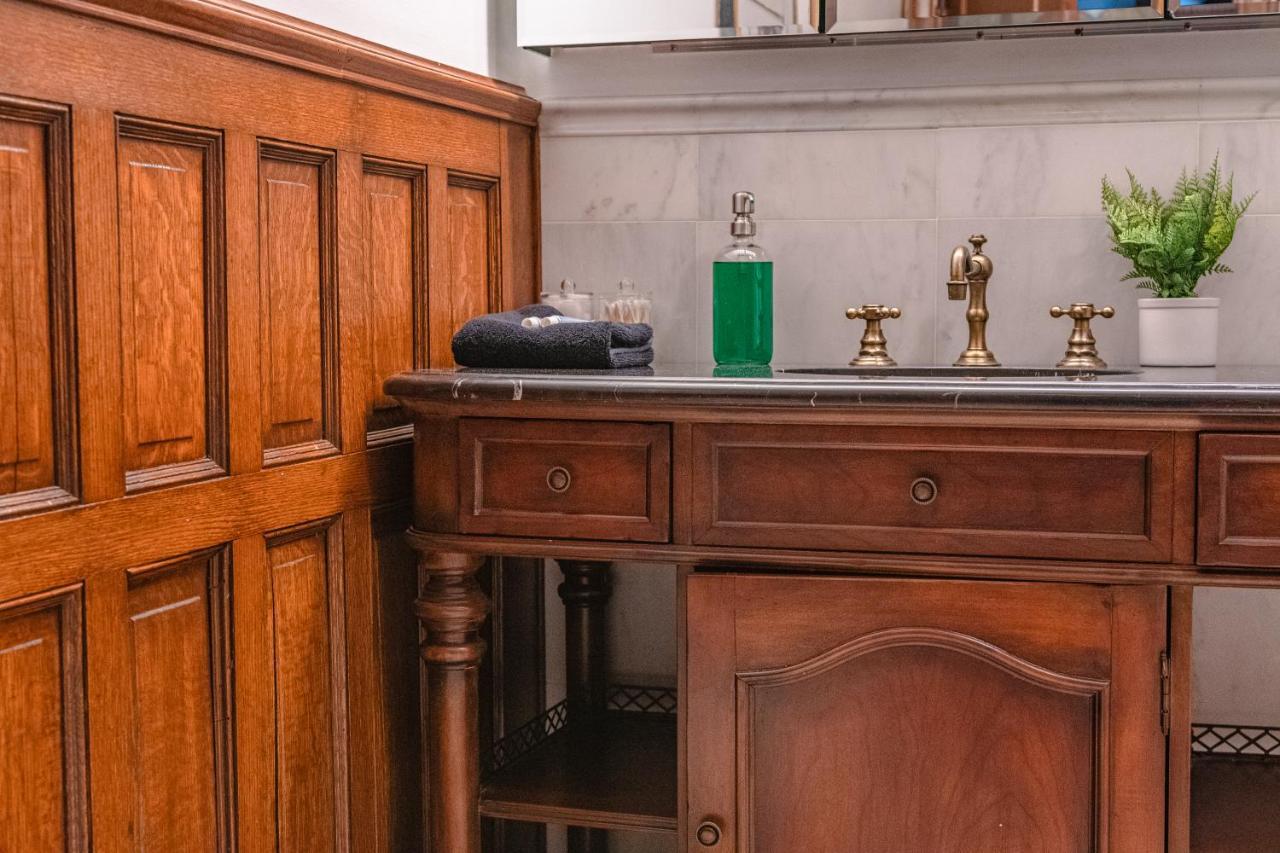 Luxurious Classic Gold Coast Villa For 12 Guests Chicago Luaran gambar