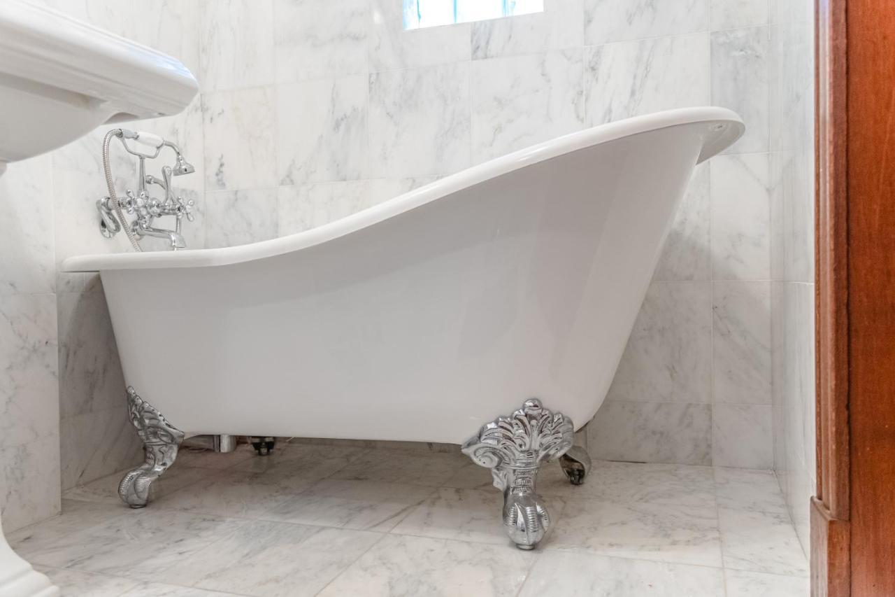 Luxurious Classic Gold Coast Villa For 12 Guests Chicago Luaran gambar