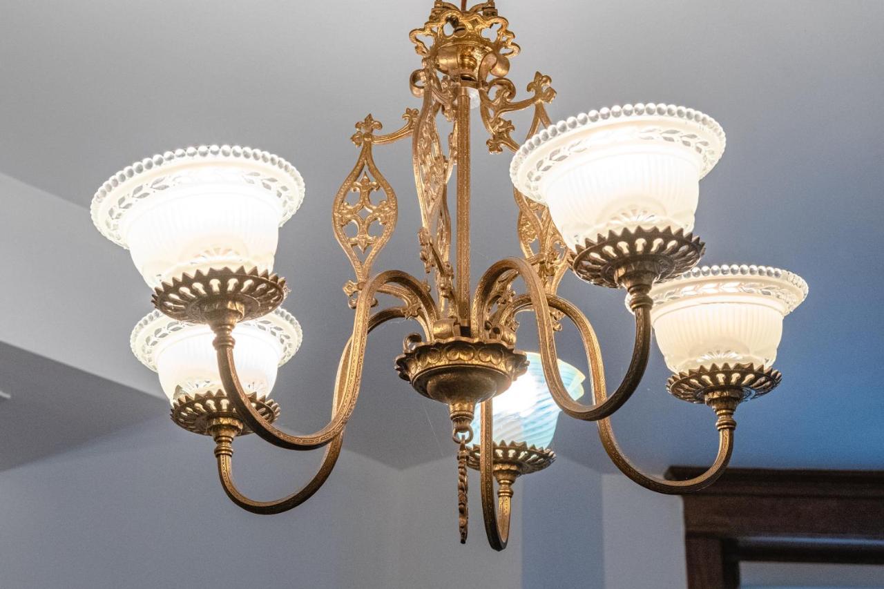 Luxurious Classic Gold Coast Villa For 12 Guests Chicago Luaran gambar