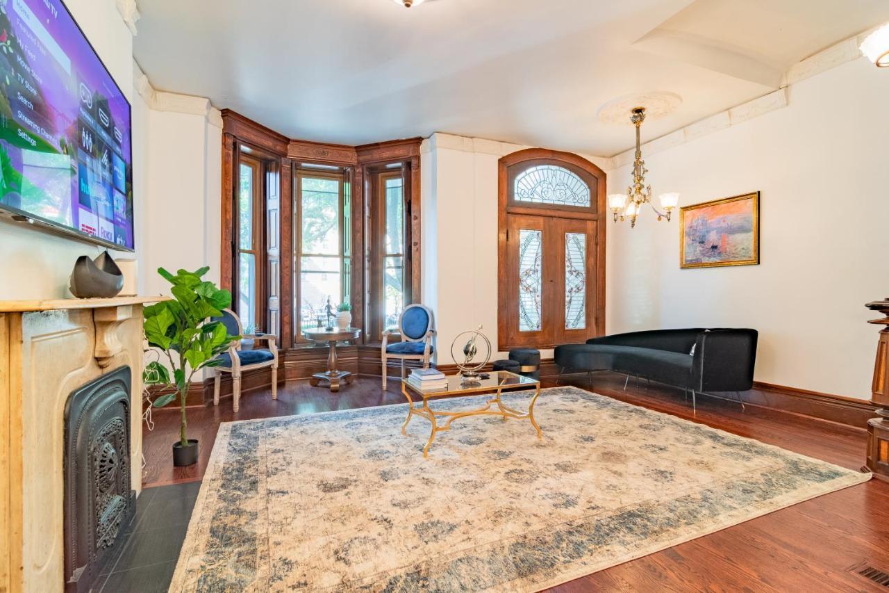Luxurious Classic Gold Coast Villa For 12 Guests Chicago Luaran gambar