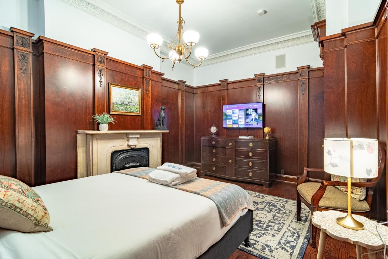 Luxurious Classic Gold Coast Villa For 12 Guests Chicago Luaran gambar
